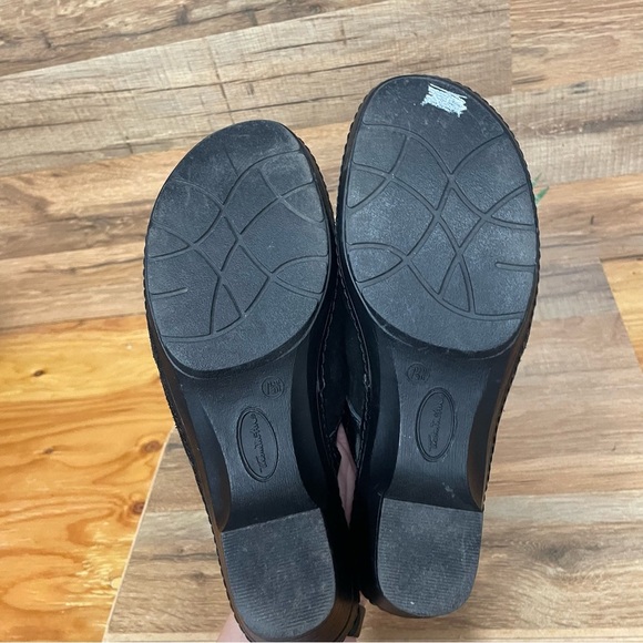 Thom McAn Women's Carine Black Suede Clogs Leather Flower 7.5 wide boho hippie - Picture 8 of 8